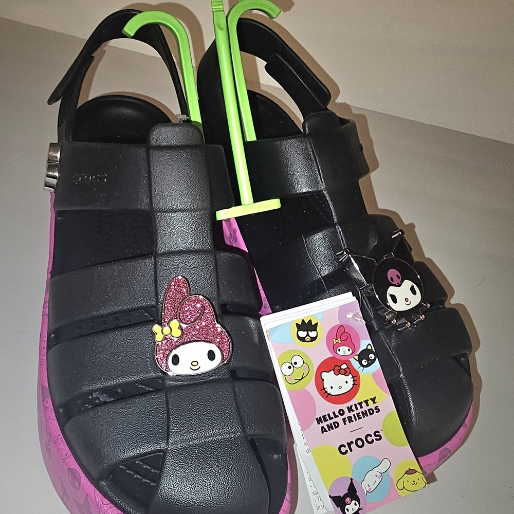 Hello Kitty & Friends Crocs Kids Sandals - Black and Pink